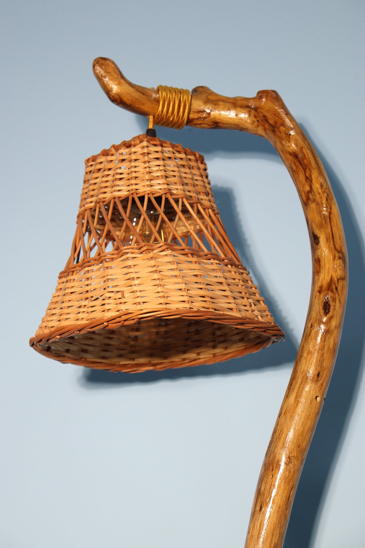 🌿 Handmade Mango Wood Wooden Lamp – Elegant Décor Lighting