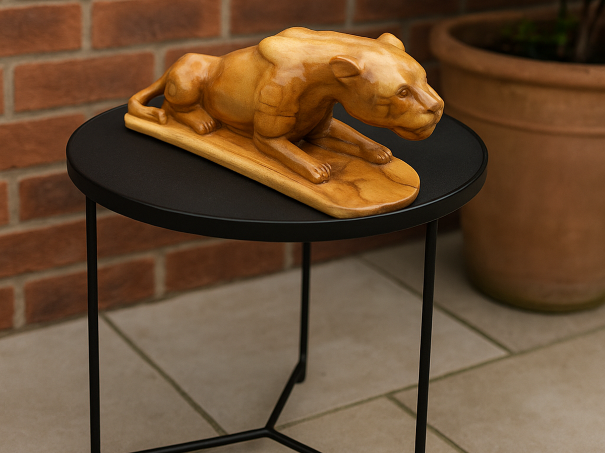 ๐
 Handcrafted Wooden Tiger Sculpture
